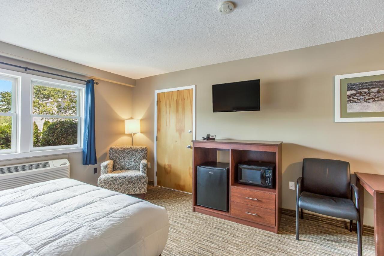 Quality Inn & Suites ゴーラム エクステリア 写真