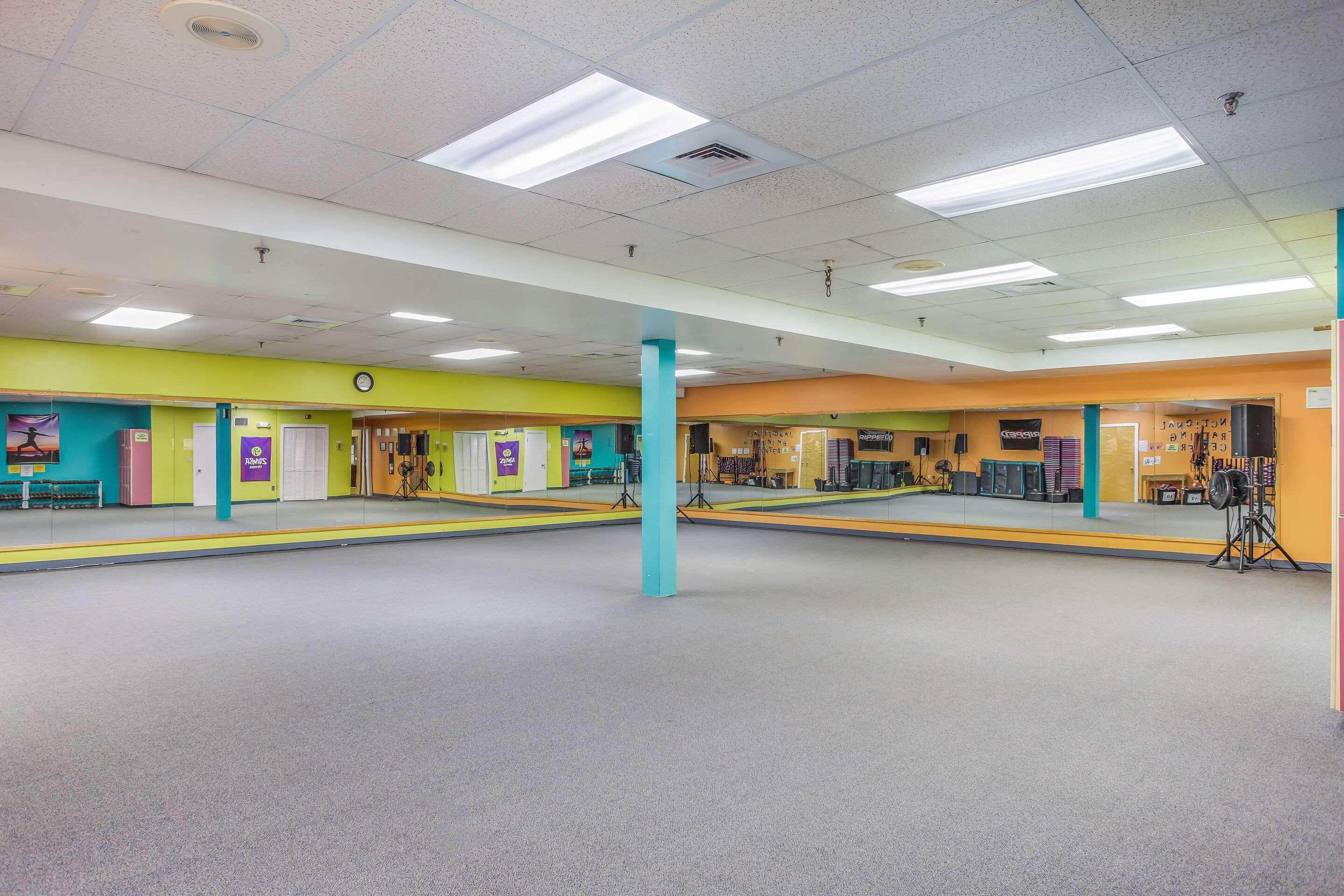 Quality Inn & Suites ゴーラム エクステリア 写真