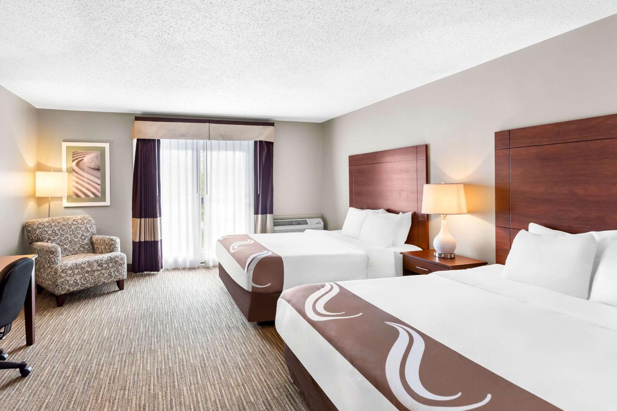 Quality Inn & Suites ゴーラム エクステリア 写真