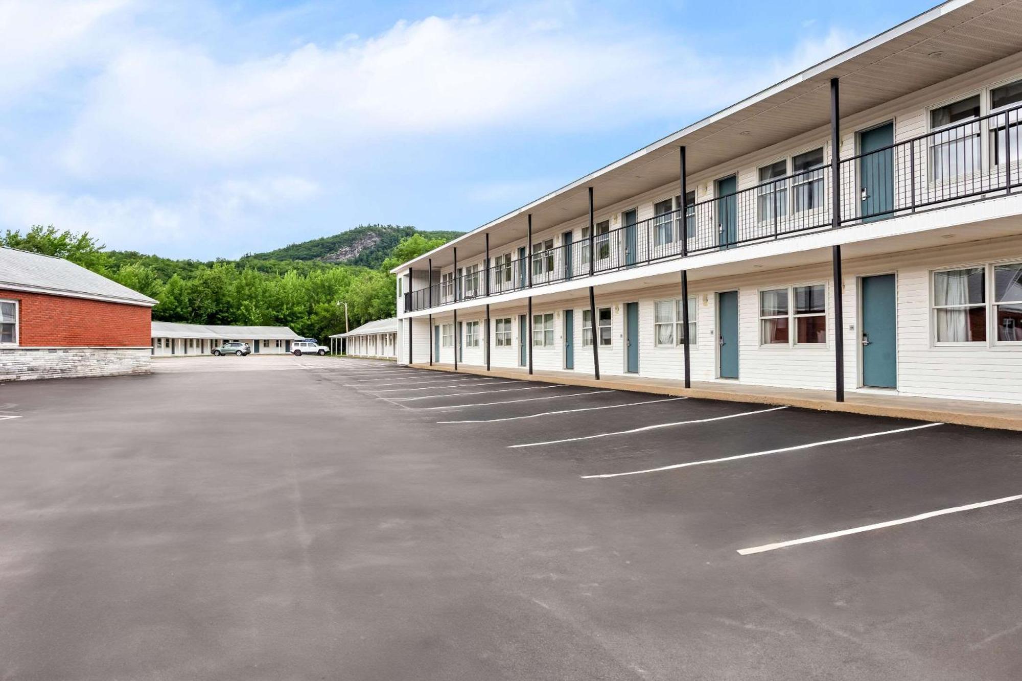Quality Inn & Suites ゴーラム エクステリア 写真