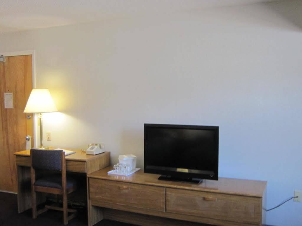 Quality Inn & Suites ゴーラム エクステリア 写真